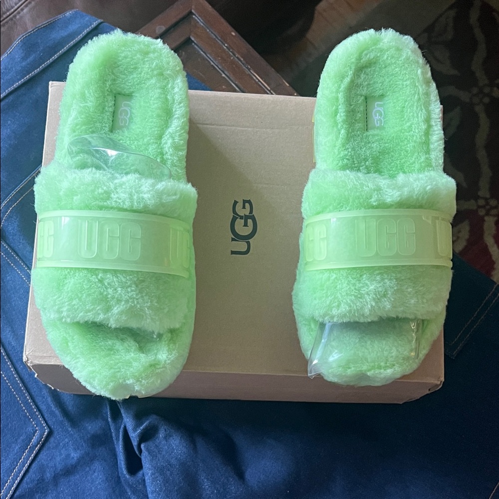 UGG Women's Fluffy Green Slides